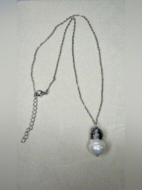 White Pearl Wire-Wrapped Pendant Necklace
